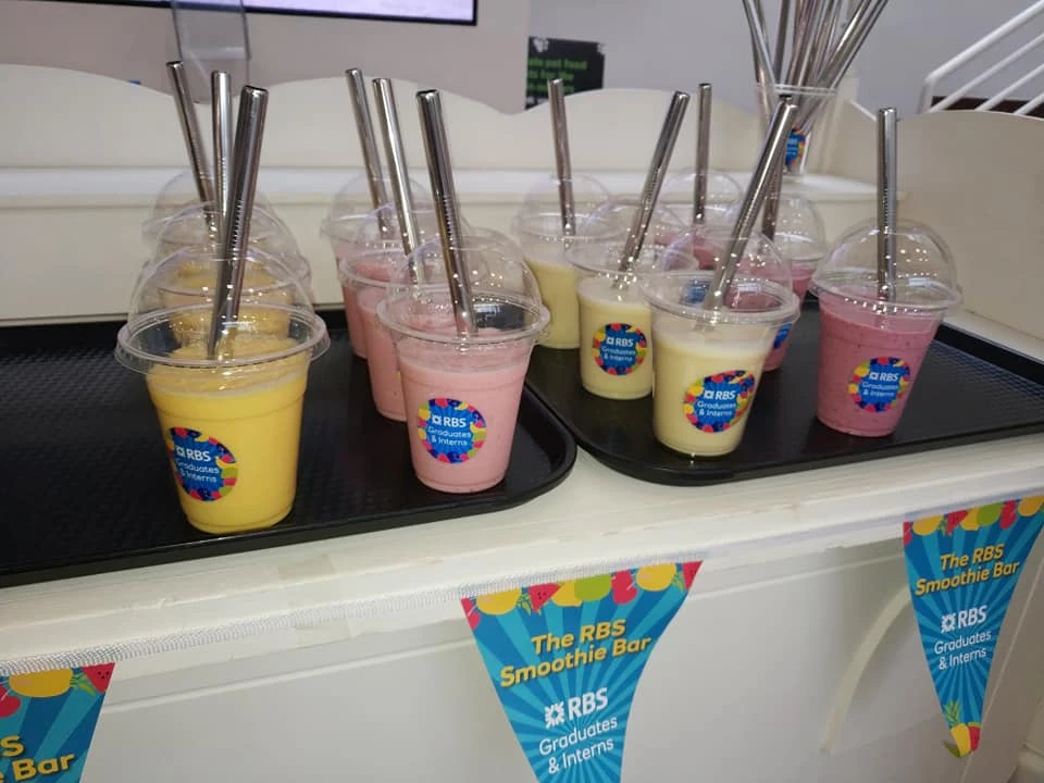 Smoothies in branded cups