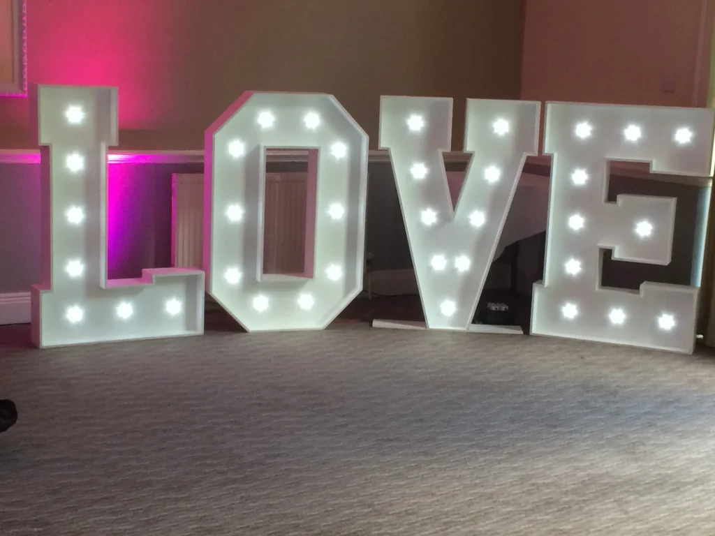 Light-up LOVE letters